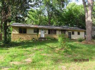 638 Elmwood Cir, Jackson, MS 39206