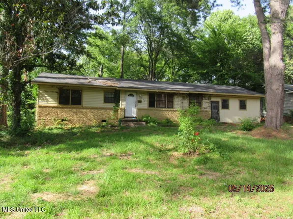 638 Elmwood Cir, Jackson, MS 39206