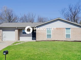 1311 Saturn Dr, Cedar Hill, TX 75104