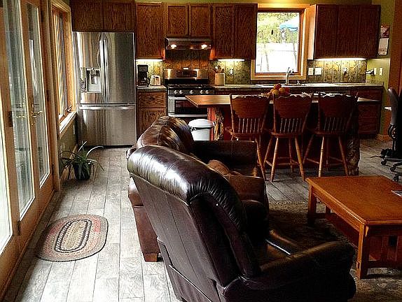 5th image of 2251 Fahrenholz Rd NE