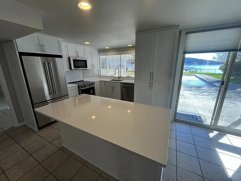 16736 Shore Dr NE — Photo 31