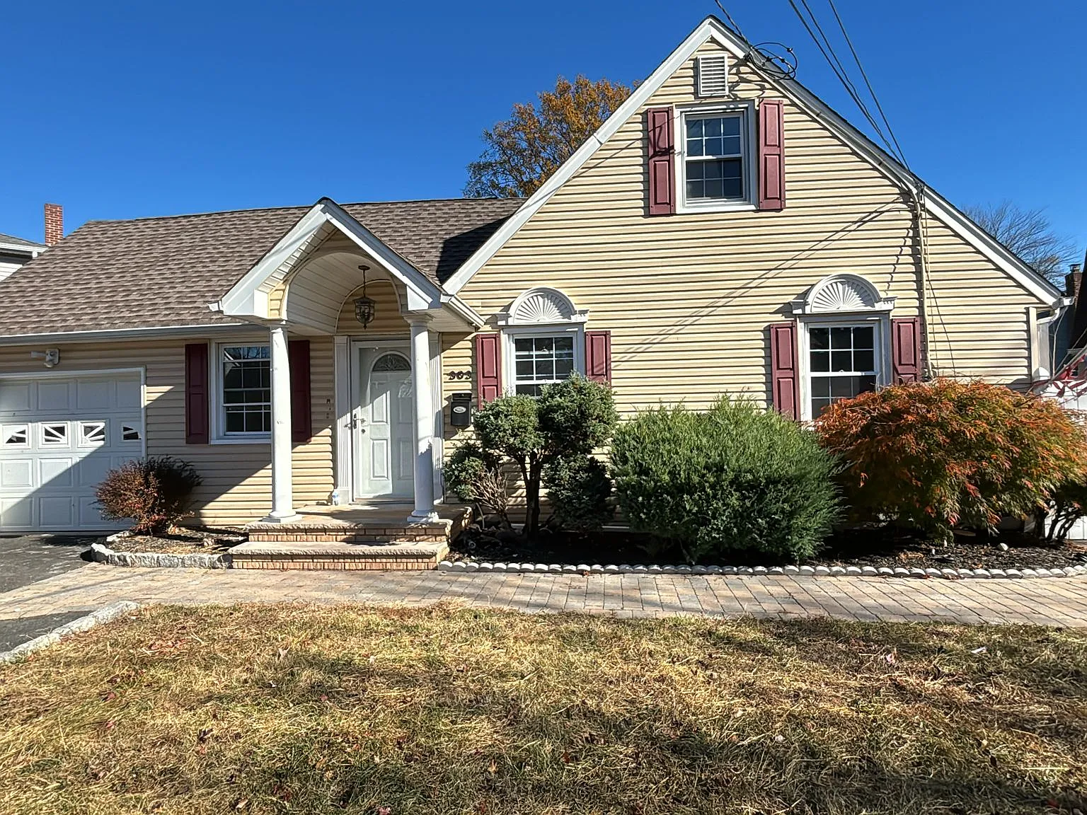 3 bed, 2.5 bath, 1504 sqft, $3,800 — Photo 1