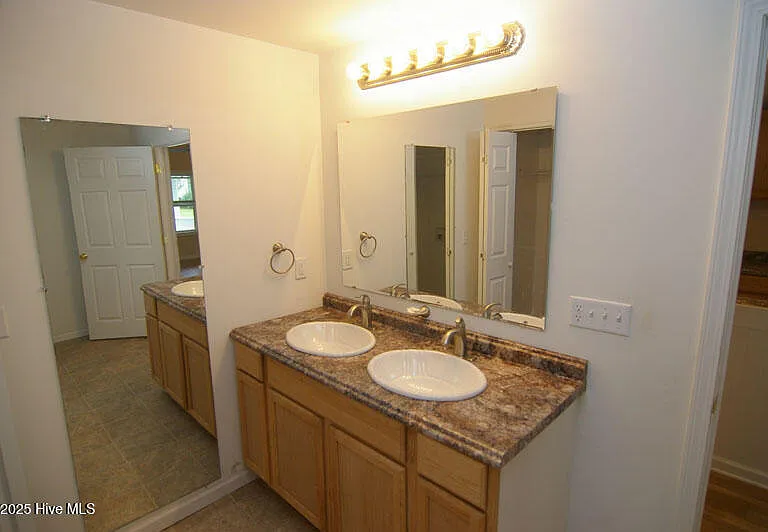 462 Snow Hill St — Photo 11