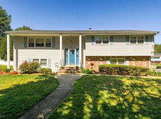 4 Nimitz Rd, Wayne, NJ 07470