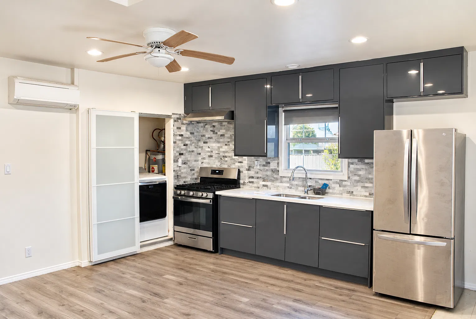 1 bed, 550 sqft, $2,050 — Photo 1