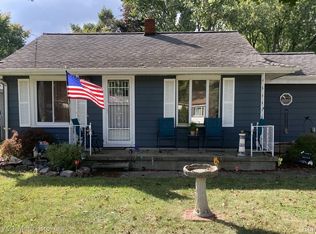 3247 Mills Acres St, Flint, MI 48506