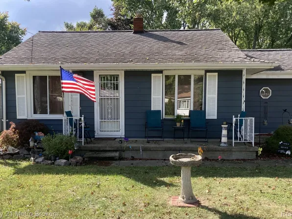 3247 Mills Acres St, Flint, MI 48506