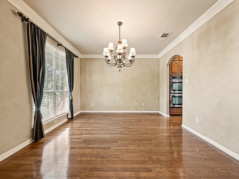 3316 Lexington Ave — Photo 15