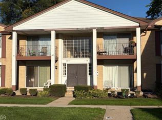 29233 Hayes Rd #66, Warren, MI 48088