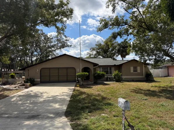 9112 McCormick St, Spring Hill, FL 34608