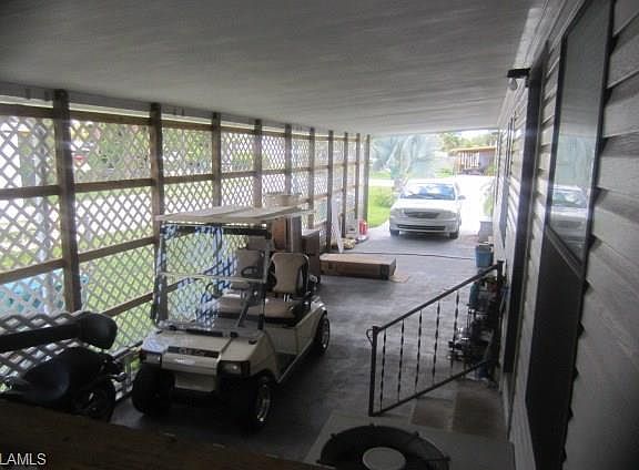 5th image of 42 Henderson Dr