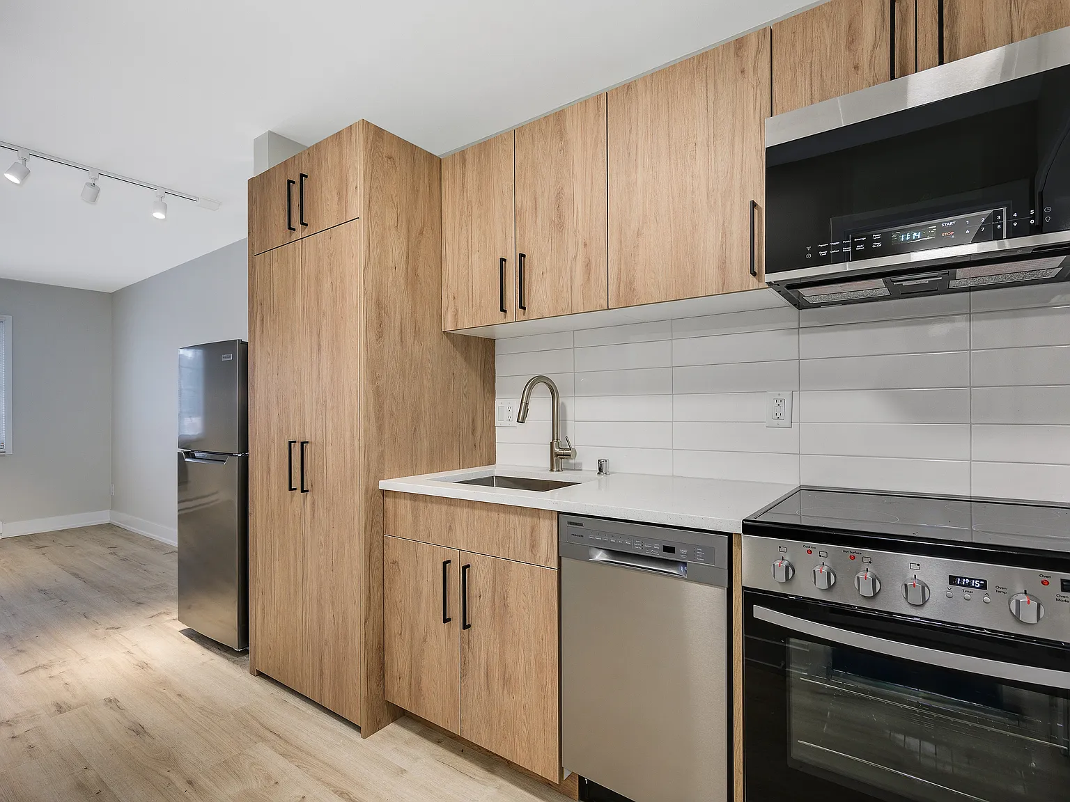 420 W Wilson — Photo 1