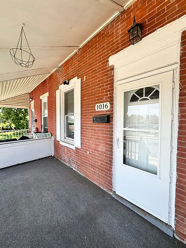 1016 Hill St Photo 1