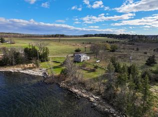 82 Lilly Ln, Willsboro, NY 12996