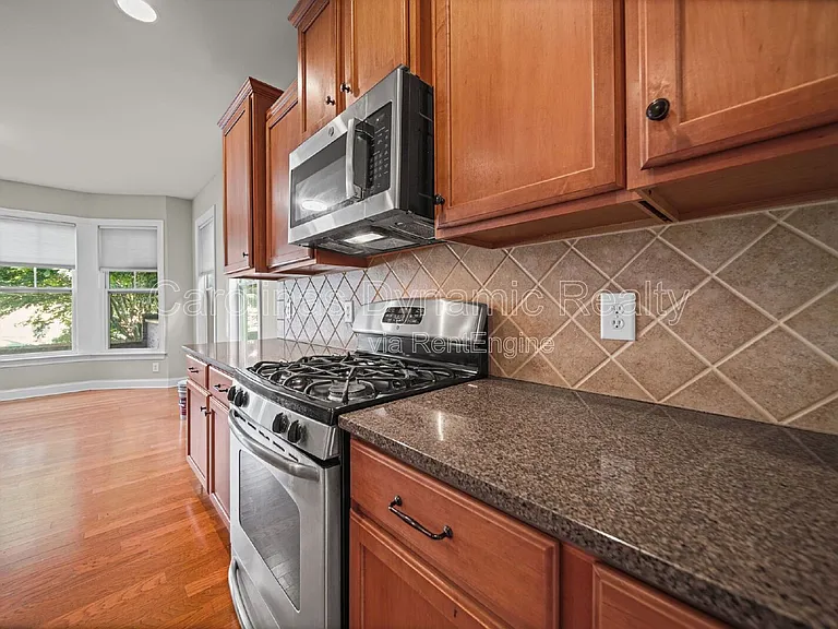3405 Bidwell Ave — Photo 14