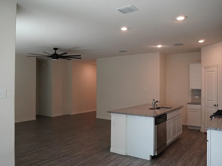 423 Pepperbark Ave — Photo 26
