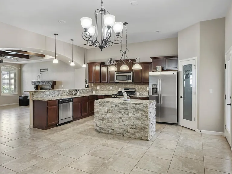 14676 Ava Leigh Ave — Photo 8