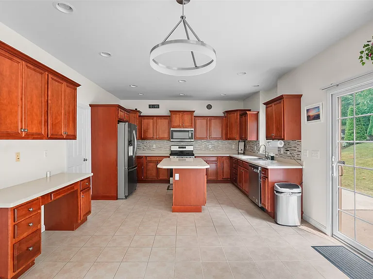 4295 Stone Creek Dr — Photo 10
