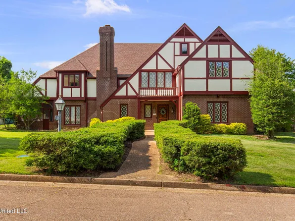 316 Meadow Creek Pl, Jackson, MS 39211