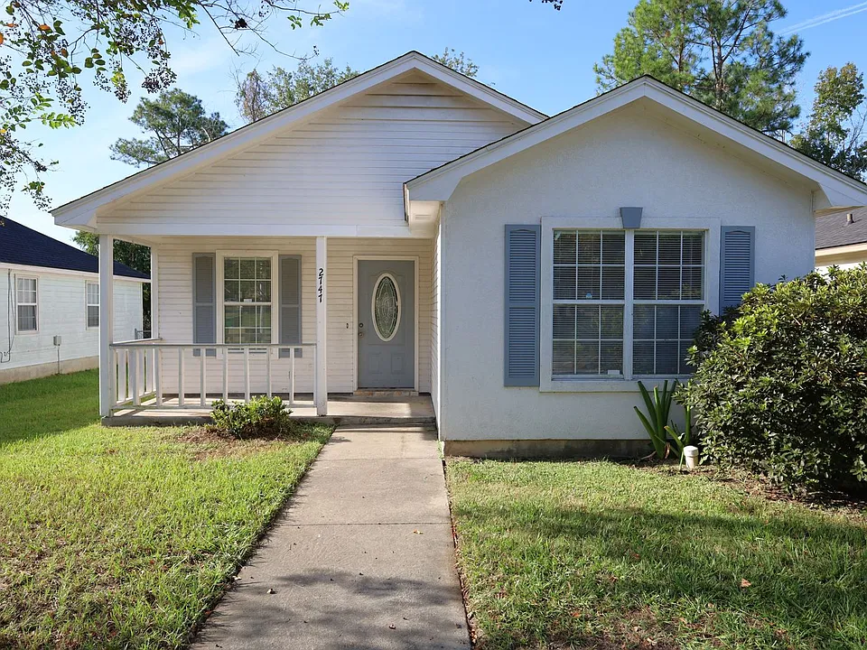 2747 Tyndall Dr