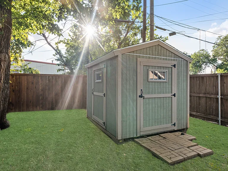 807 Hollywood Ave — Photo 31