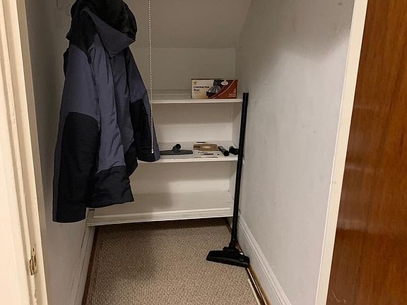 4th image of 81 Winthrop Shore Dr #1