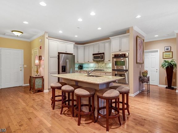3rd image of 5413 Pointe Gate Dr #5413