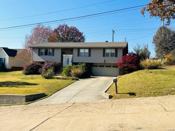 2151 Autumn Rd, Poplar Bluff, MO 63901