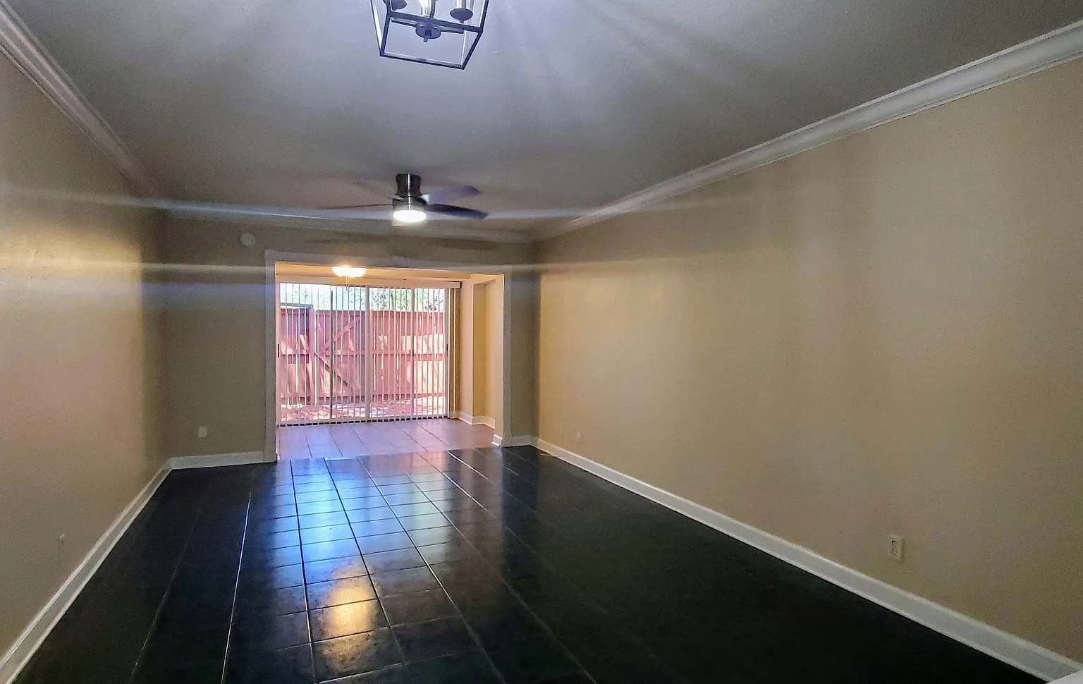 4 bed, 1585 sqft, $2,350 — Photo 2
