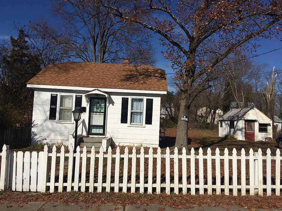 1st image of 1718 National St