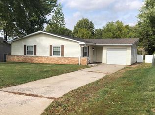 349 Pralle Ln, Saint Charles, MO