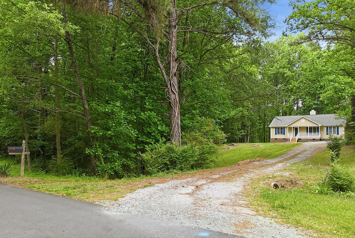 Building Photo - 2736 Stageline Dr