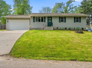 16 S California St, Hebron, IN 46341