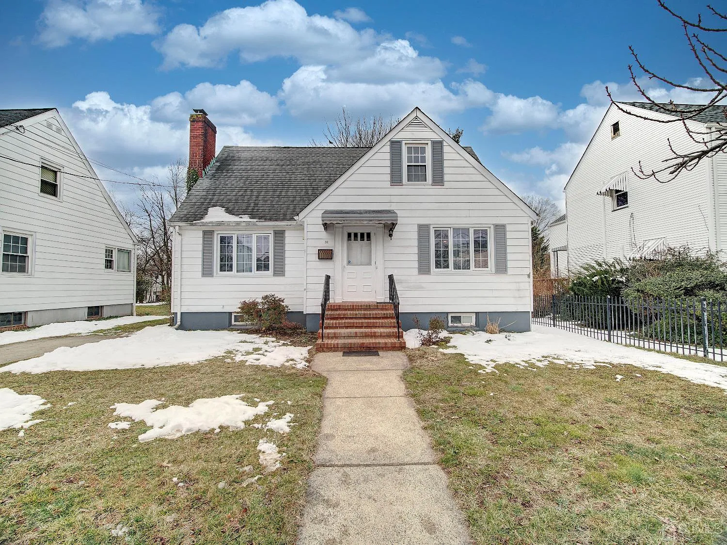 36 Dix St photo 1