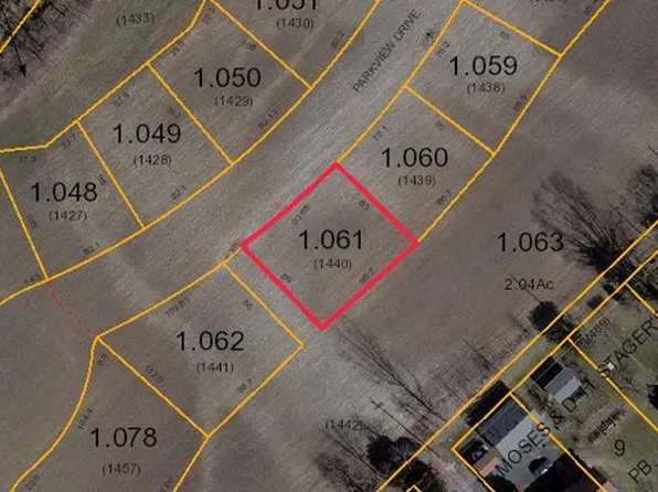 321 Parkview Dr, Bluffton, OH 45817