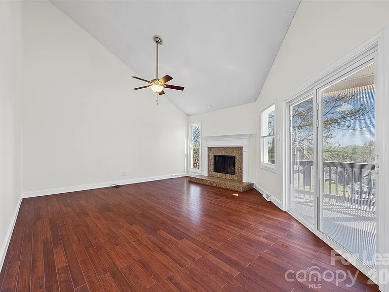 16149 Horoa Ct — Photo 5