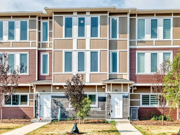 145 S Chelsea Mews #96, Chestermere, AB T1X 2T1
