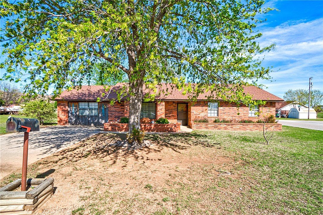 800 N Reeves St, Granite, OK 73547 Zillow