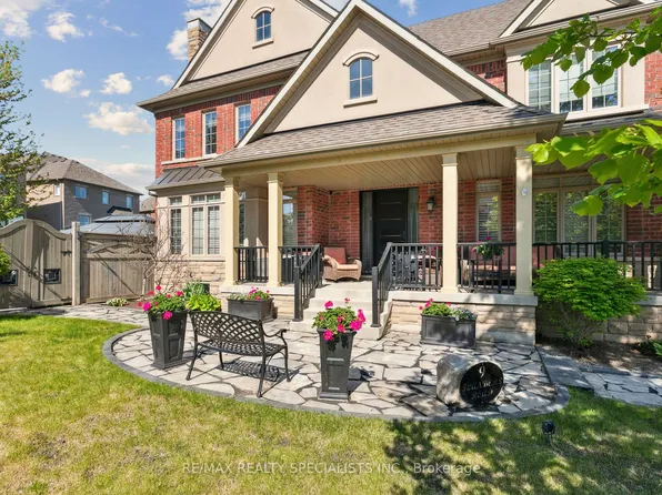 9 Flanders Rd, Brampton, ON L6X 0W3