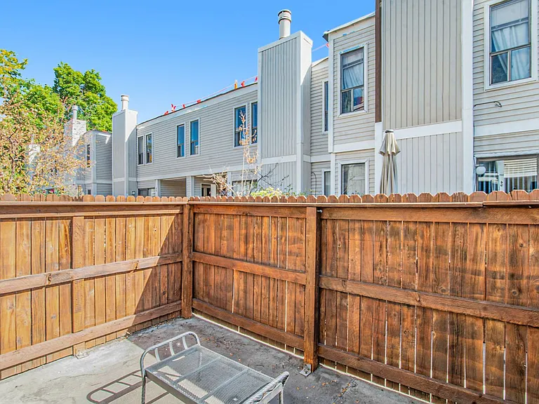 1050 S Monaco Pkwy #49 — Photo 24