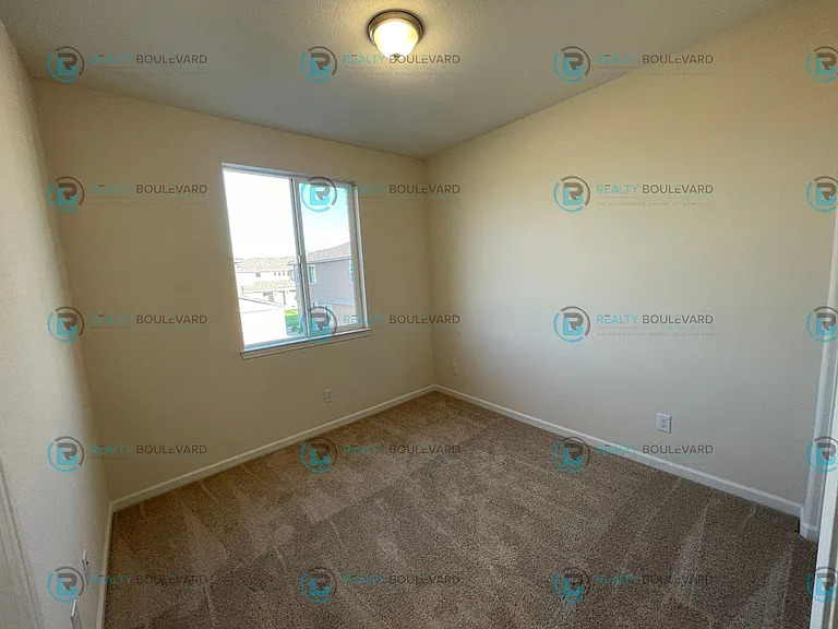 925 W End St — Photo 23