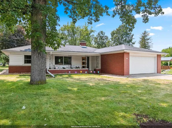 244 E Pulaski St, Pulaski, WI 54162