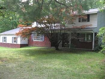 1st image of 7 Ashley Dr