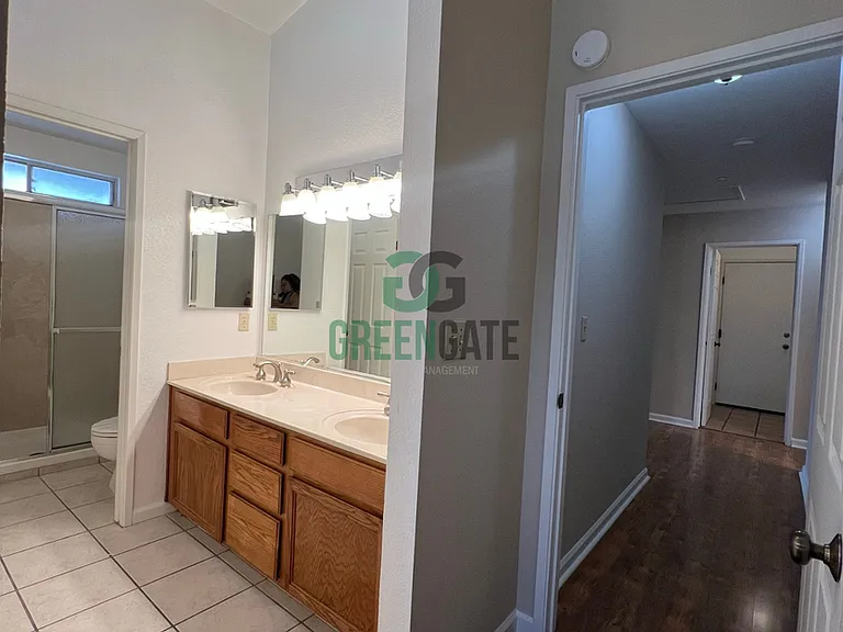 3901 Setrok Ct — Photo 26