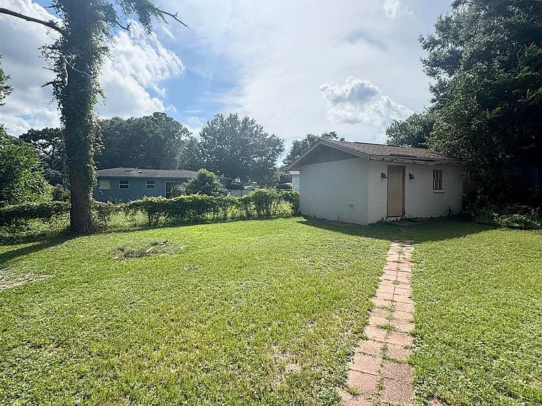 802 Blue Springs Dr — Photo 22