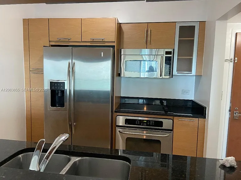 31 SE 5th St #2103 — Photo 4