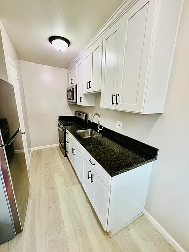 156 W Lupton St Photo 1