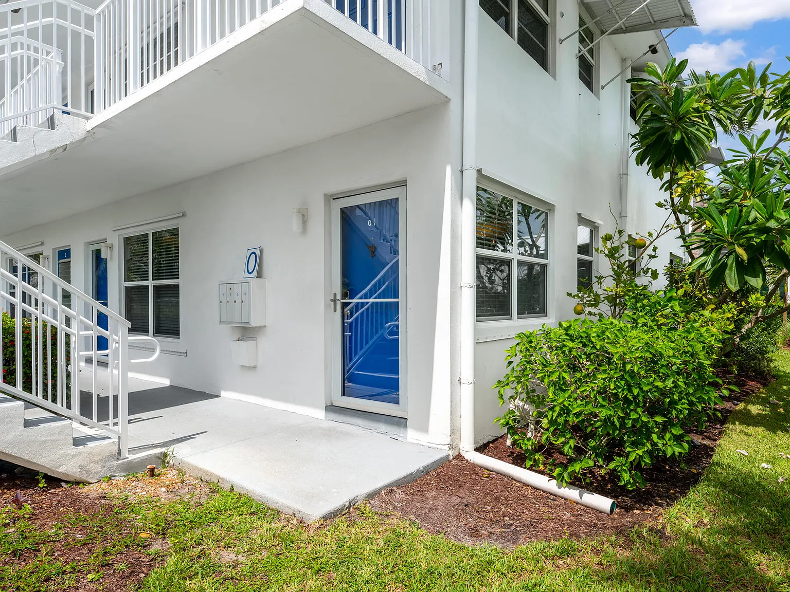 2 bed, 2.0 bath, 992 sqft, $1,800 — Photo 4