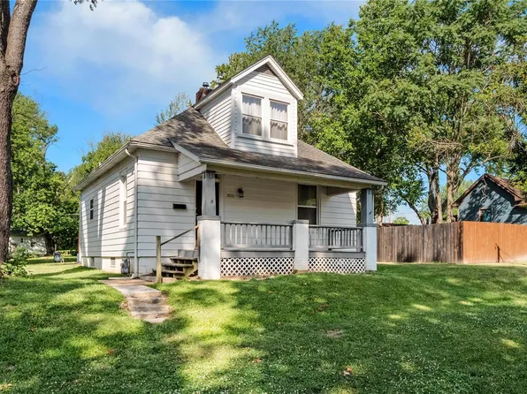 2012 Madison St, Belleville, IL 62226