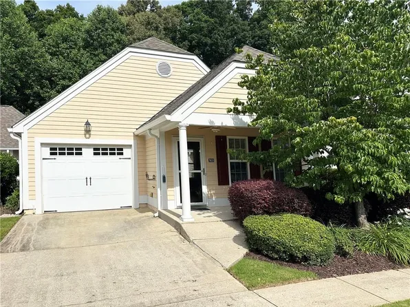 5033 Kathryn Glen Dr, Acworth, GA 30101